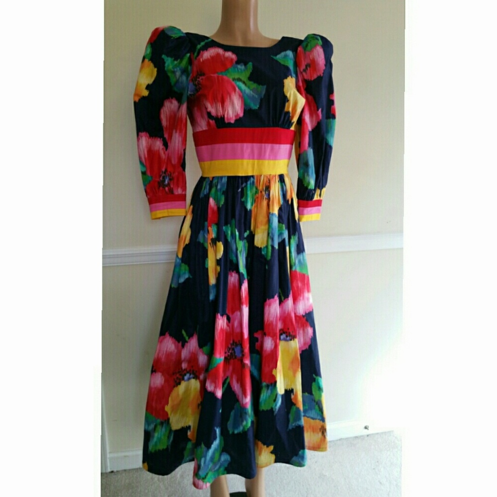 SOLD** 1980's Backless Circle Skirt Dress - Picture 3 of 4